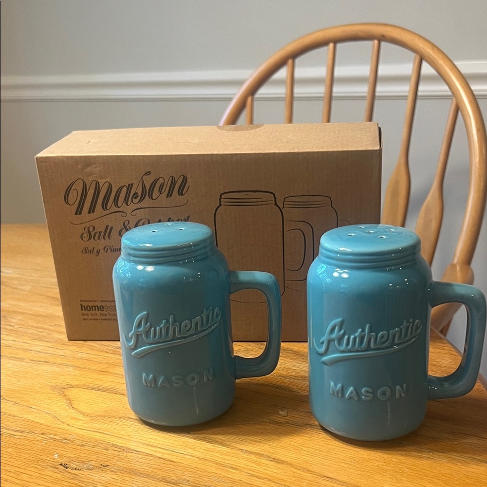 Mason Blue Salt and Pepper Shaker Set